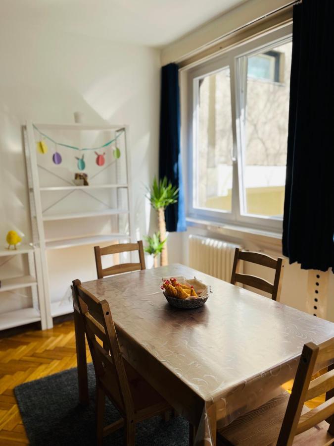 Bauhaus Flat In Amazing Location Lejlighed Budapest Eksteriør billede