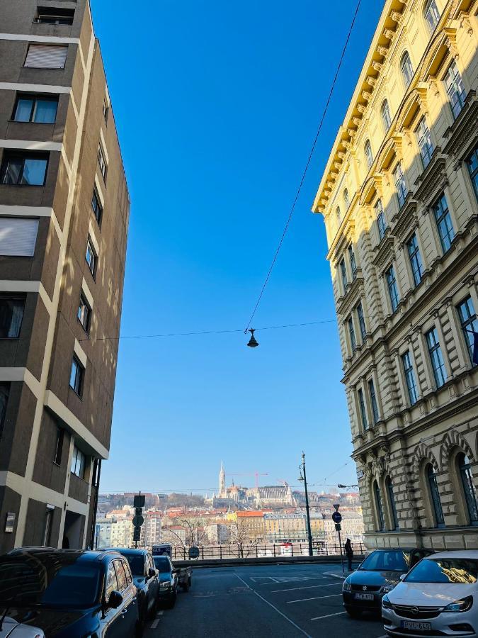 Bauhaus Flat In Amazing Location Lejlighed Budapest Eksteriør billede